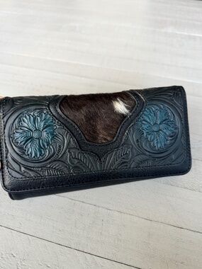 Trinity Ranch Floral Tooled and Hair-On Cowhide Collection Wallet Black
